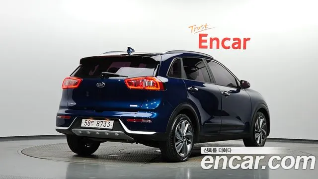 Kia Niro 2018 thumb 2