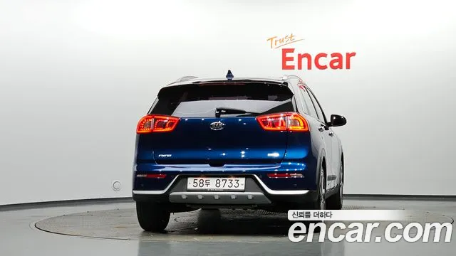 Kia Niro 2018 thumb 4