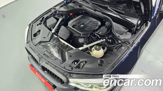 BMW 5-Series 2020 thumb 5