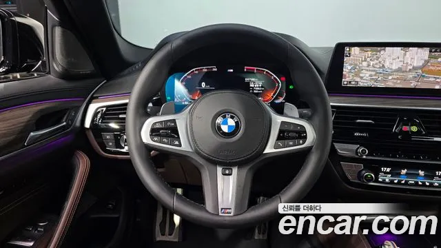 BMW 5-Series 2020 thumb 12