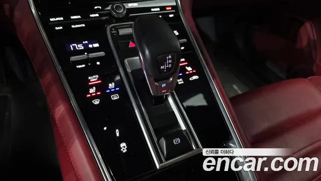 Porsche Panamera 2017 thumb 9