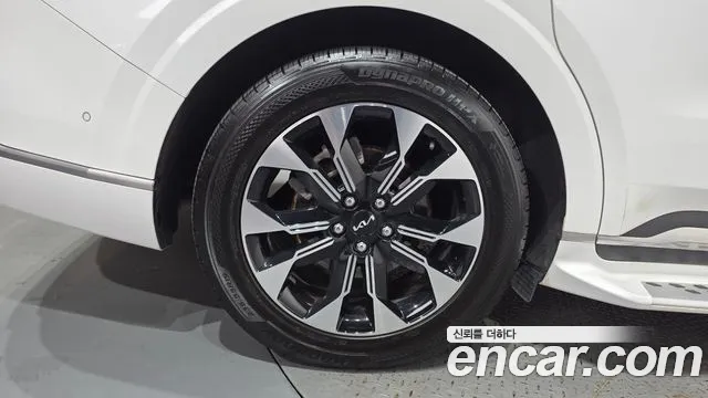 Kia Carnival 2022 thumb 5