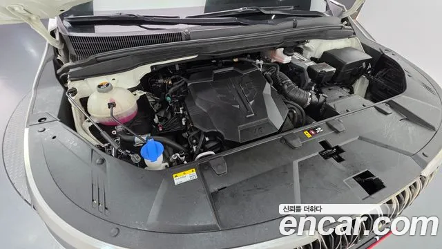 Kia Carnival 2022 thumb 6