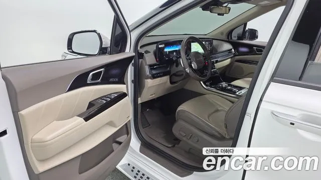 Kia Carnival 2022 thumb 10