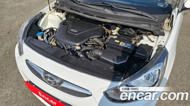 Hyundai Accent 2013 thumb 6