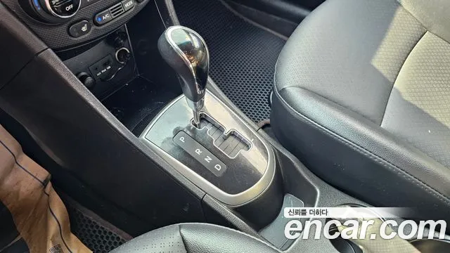 Hyundai Accent 2013 thumb 9