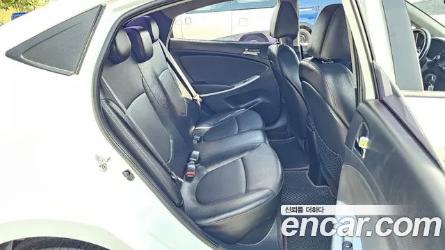 Hyundai Accent 2013 thumb 11