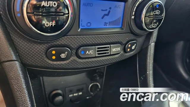 Hyundai Accent 2013 thumb 12