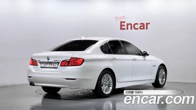 BMW 5-Series 2014 thumb 2