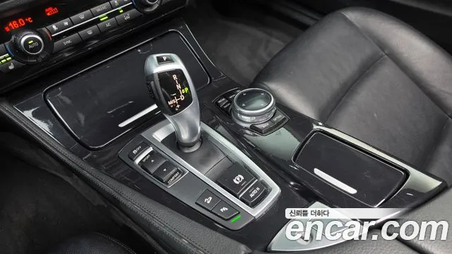 BMW 5-Series 2014 thumb 9