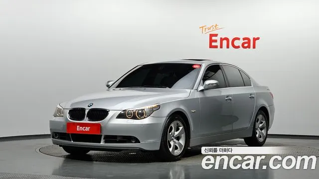 BMW 5-Series 2004 thumb 11