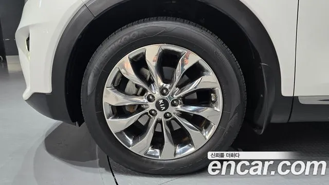 Kia Sorento 2018 thumb 5