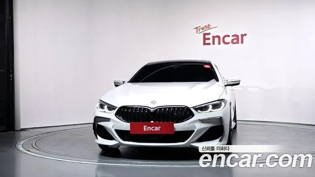 BMW 8-Series 2021 thumb 3