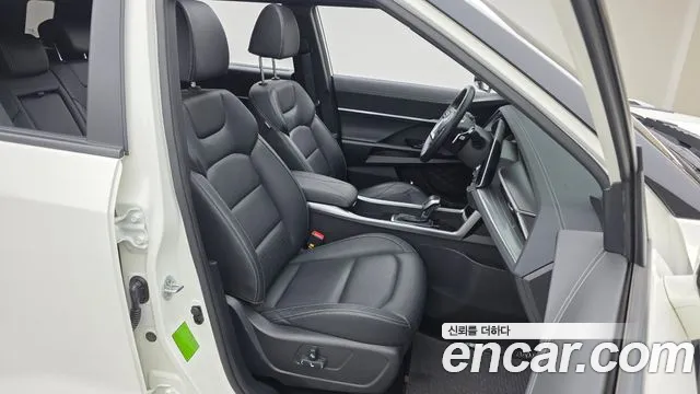 KG_Mobility_Ssangyong Torres 2022 thumb 11
