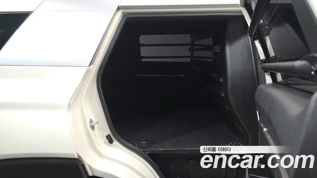 KG_Mobility_Ssangyong Torres 2024 thumb 10