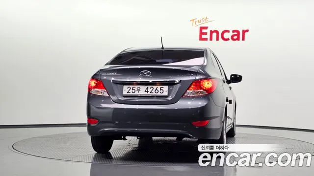 Hyundai Accent 2012 thumb 3