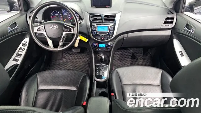 Hyundai Accent 2012 thumb 6