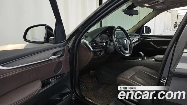 BMW X5 2017 thumb 10