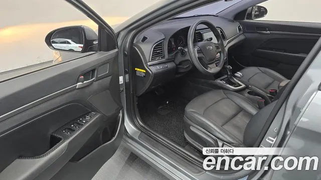 Hyundai Avante 2016 thumb 10