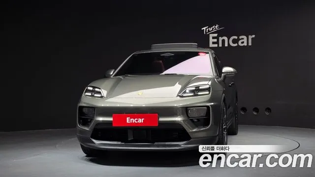Porsche Macan 2025 thumb 3