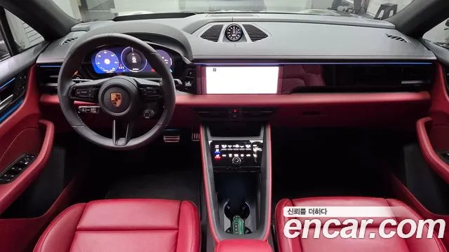 Porsche Macan 2025 thumb 7