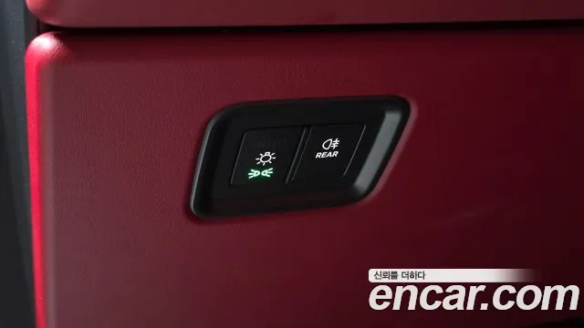 Porsche Macan 2025 thumb 12