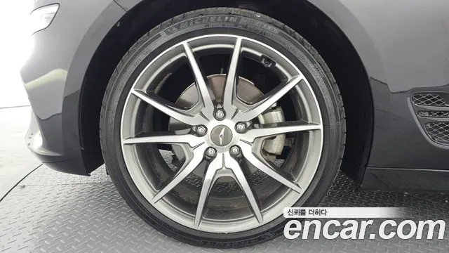Genesis G70 2022 thumb 5