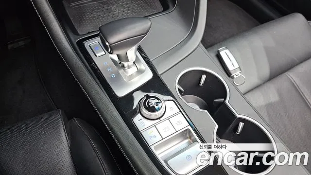 Genesis G70 2022 thumb 9