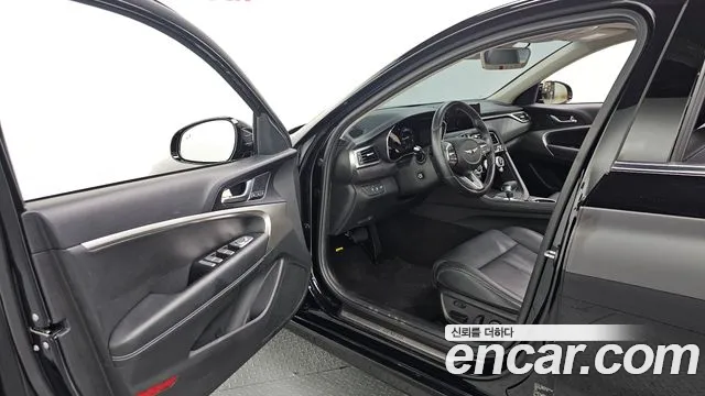 Genesis G70 2022 thumb 10