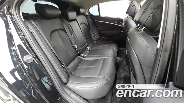 Genesis G70 2022 thumb 11