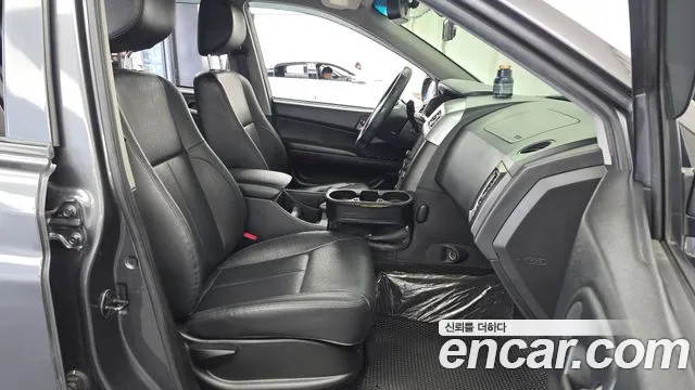 KG_Mobility_Ssangyong KORANDO 2016 thumb 11