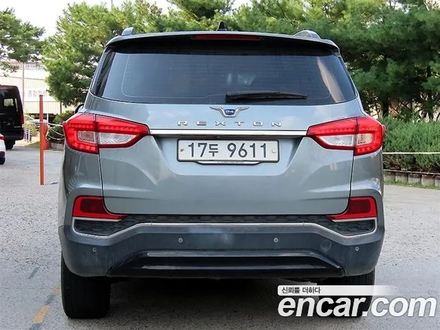 KG_Mobility_Ssangyong Rexton 2017 thumb 4