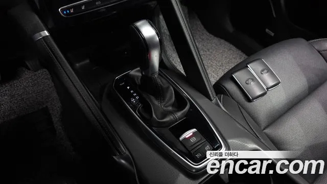 Renault-KoreaSamsung Koleos 2018 thumb 9