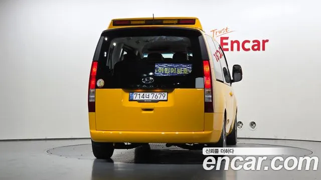 Hyundai Staria 2022 thumb 3