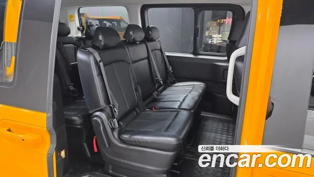 Hyundai Staria 2022 thumb 11