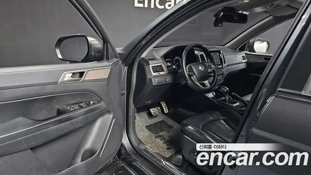 KG_Mobility_Ssangyong Rexton 2019 thumb 10