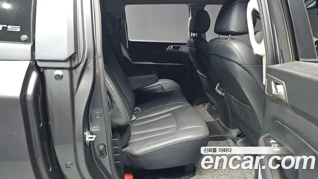 KG_Mobility_Ssangyong Rexton 2019 thumb 11
