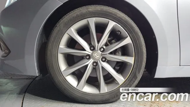 Hyundai Grandeur 2015 thumb 5