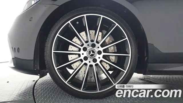 Mercedes-Benz E-Класс 2023 thumb 4