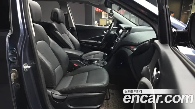 Hyundai Santa Fe 2017 thumb 10