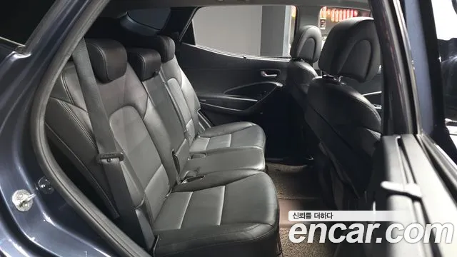 Hyundai Santa Fe 2017 thumb 11