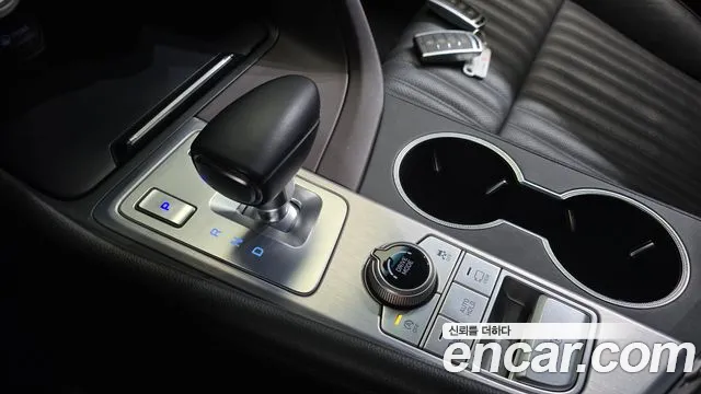 Genesis G70 2018 thumb 9