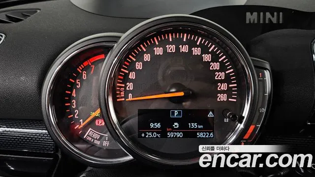 MINI Clubman 2018 thumb 7