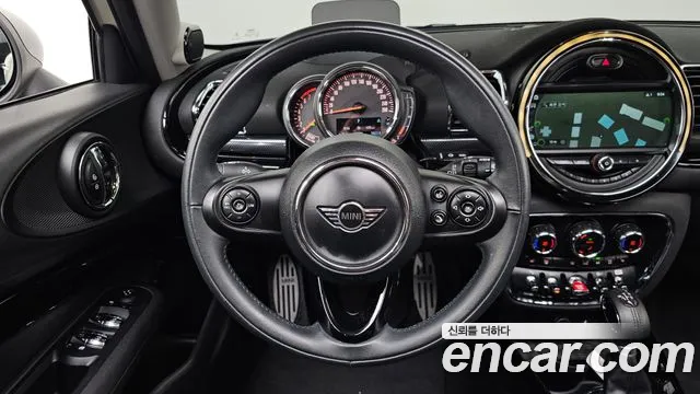 MINI Clubman 2018 thumb 12