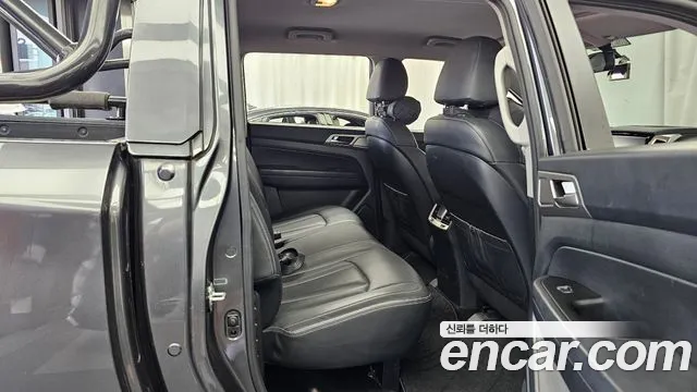 KG_Mobility_Ssangyong Rexton 2019 thumb 11