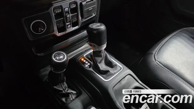Jeep Wrangler 2021 thumb 9