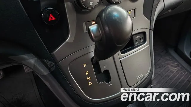 Hyundai Starex 2012 thumb 9