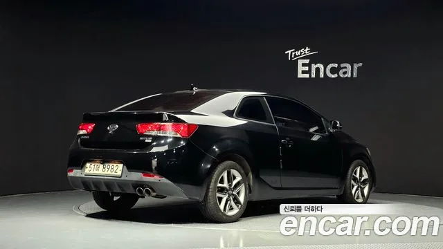 Kia Carens 2011 thumb 2