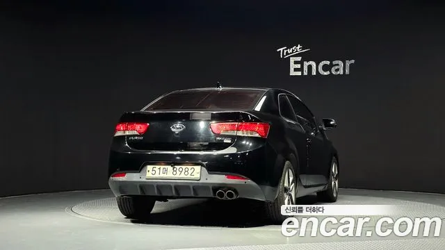 Kia Carens 2011 thumb 4