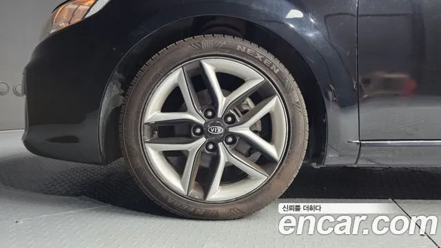 Kia Carens 2011 thumb 5